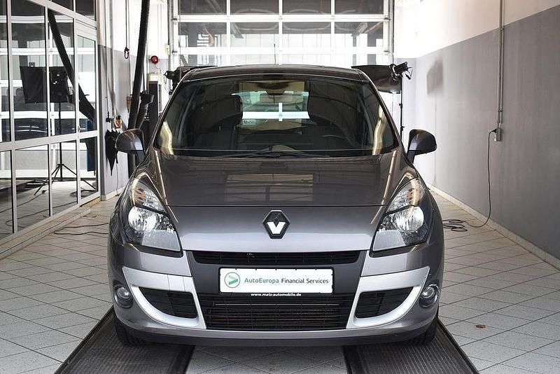 Gebraucht Renault Scénic III Dynamique 131 PS (96 kW) 2012 Grau Van / Kleinbus