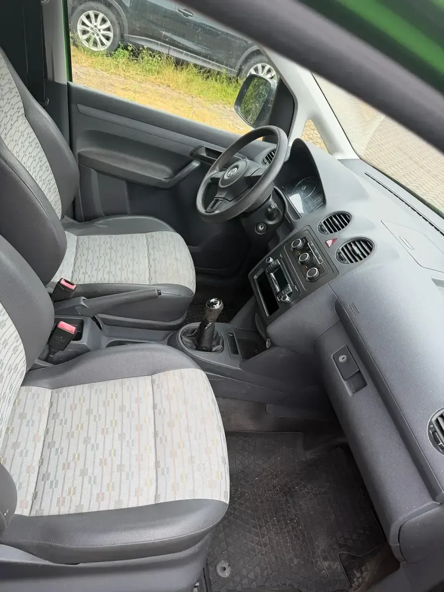 Gebraucht VW Caddy 75 PS (55 kW) 2013 Grün Van / Kleinbus