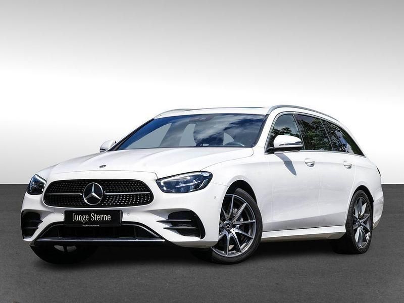 Weiß Gebraucht 2021 Mercedes E220 AMG Kombi | 30.998 € (Guter Preis) - Bild 1/4