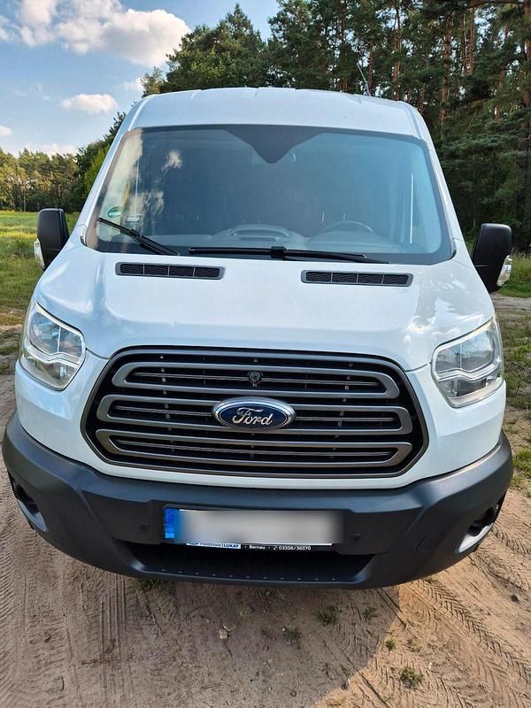 Weiß Gebraucht 2017 Ford Transit Kombi | 20.230 € - Bild 1/4