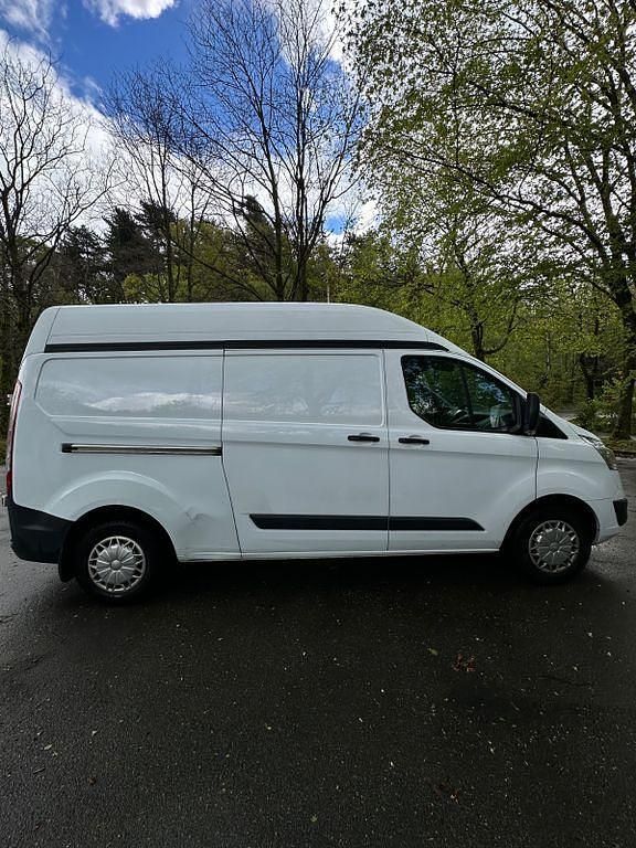 Weiß Gebraucht 2015 Ford Transit Custom Van / Kleinbus | 8.900 € (Superpreis) - Bild 1/4