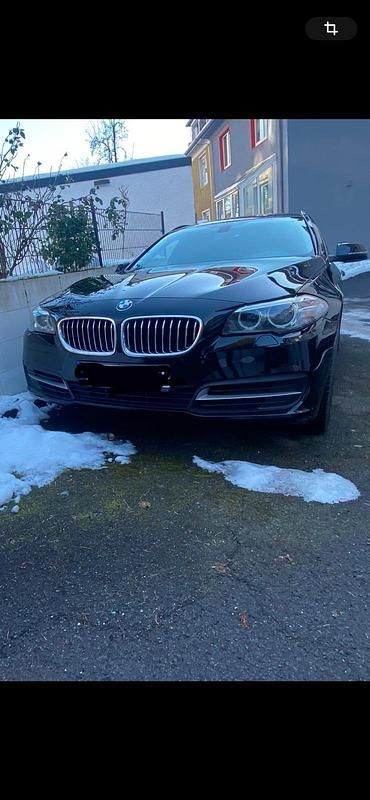 Schwarz Gebraucht 2015 BMW 518 Kombi | 11.700 € (Fairer Preis) - Bild 1/4