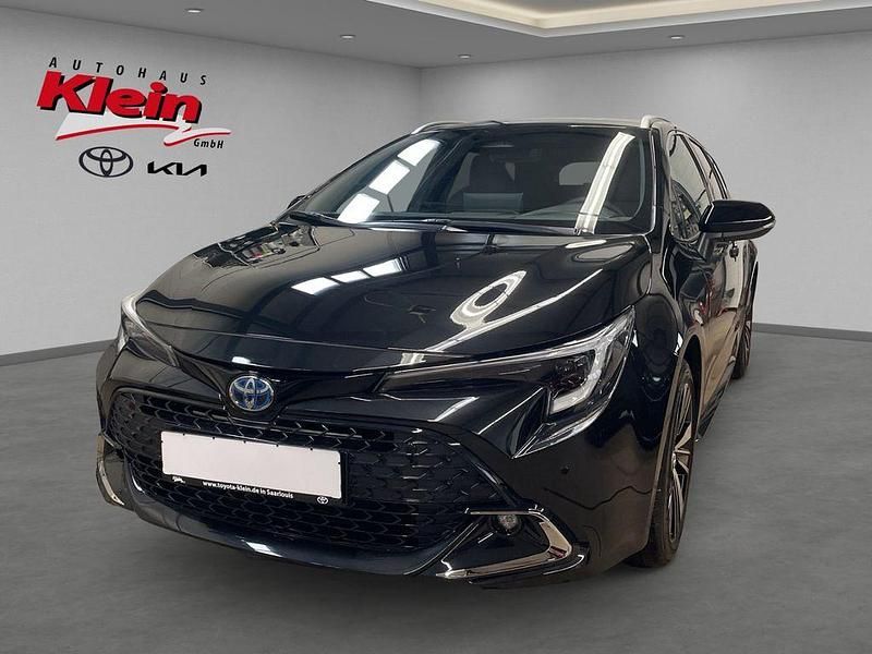 Neu Toyota Corolla 141 PS (103 kW) 2025 Schwarz Kombi