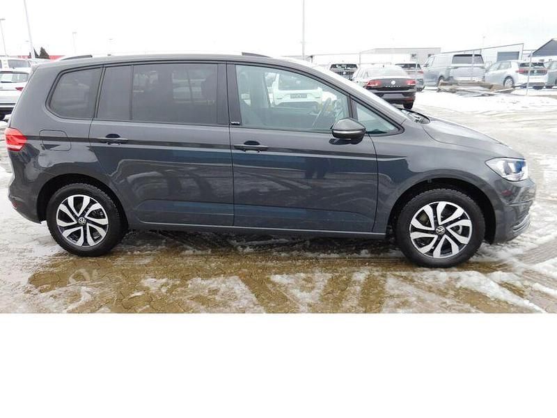 Gebraucht VW Touran Active 150 PS (110 kW) 2021 Uranograu Van / Kleinbus