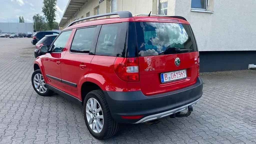 Gebraucht Skoda Yeti Plus Edition 110 PS (80 kW) 2012 Rot SUV