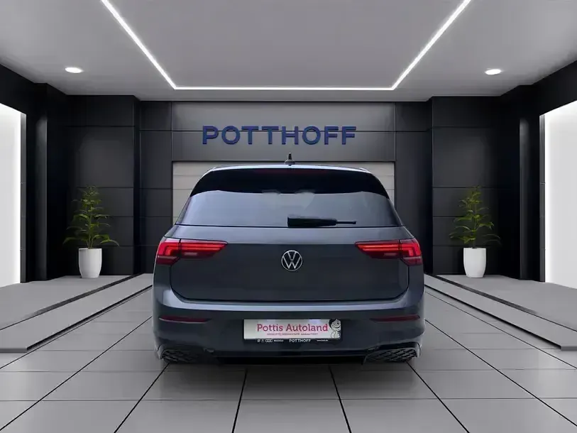Gebraucht VW Golf VIII R-line 150 PS (110 kW) 2025 Grau Limousine