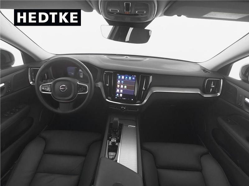 Grau Gebraucht 2025 Volvo V60 Plus Kombi | 37.990 € (Fairer Preis) - Bild 1/4