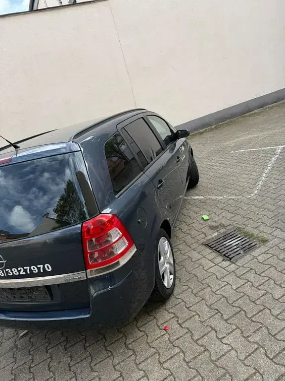 Gebraucht Opel Zafira Edition 116 PS (85 kW) 2009 Van / Kleinbus