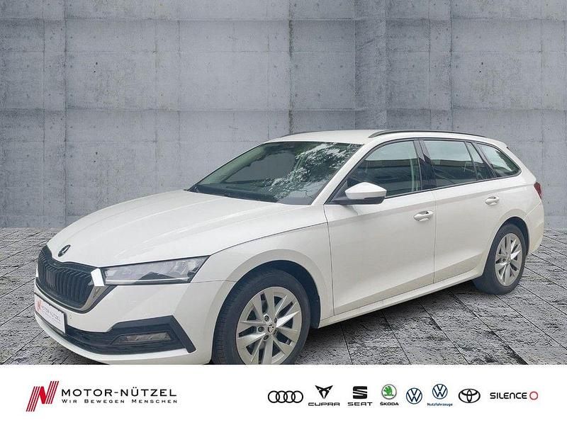 Weiß Gebraucht 2022 Skoda Octavia Ambition Kombi | 16.850 € (Guter Preis) - Bild 1/4