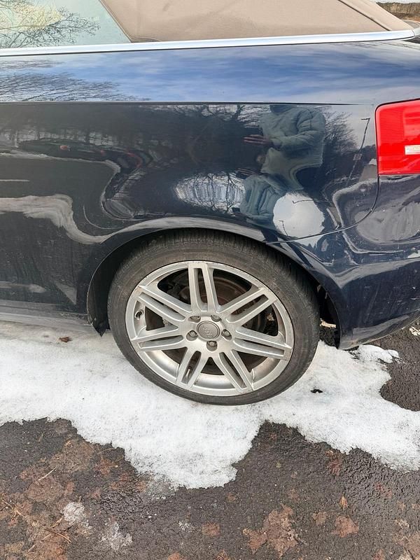 Gebraucht Audi A3 Cabriolet Attraction 160 PS (117 kW) 2012 Blau Cabrio