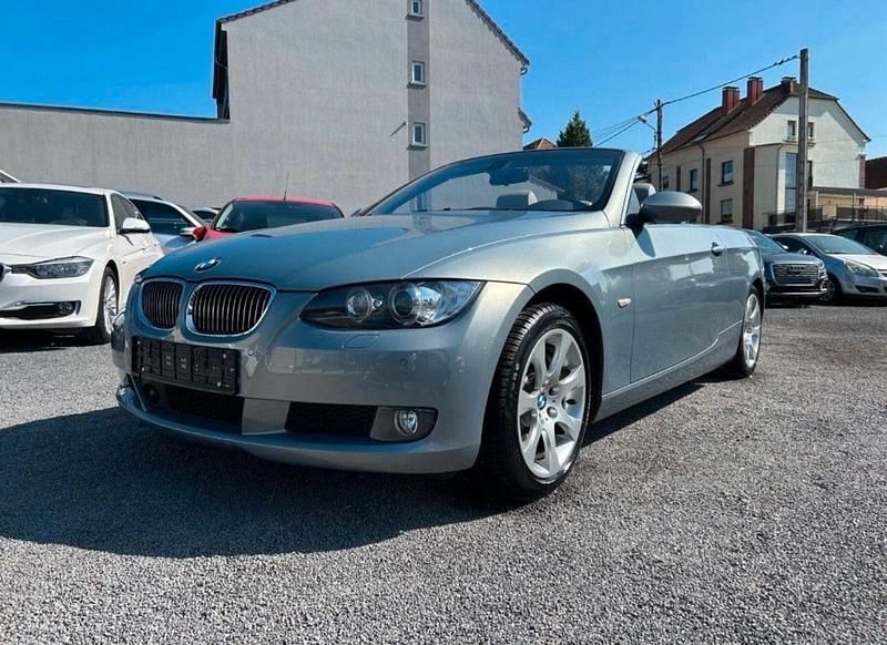 Blau Gebraucht 2007 BMW 330 Cabriolet Cabrio | 14.250 € (Guter Preis) - Bild 1/4