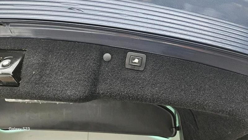 Gebraucht Opel Insignia 220 PS (161 kW) 2010 Blau Kombi