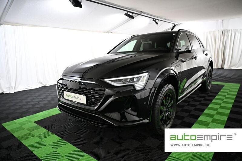 Schwarz Neu 2025 Audi Q8 e-tron Sport SUV | 77.990 € (Superpreis) - Bild 1/3