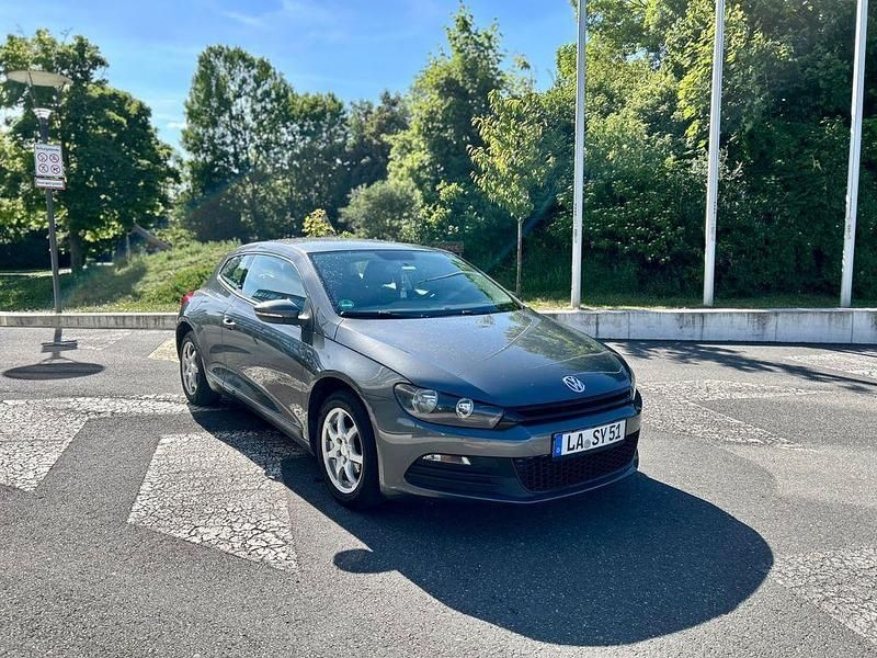 Grau Gebraucht 2010 VW Scirocco Coupé | 7.900 € (Fairer Preis) - Bild 1/4