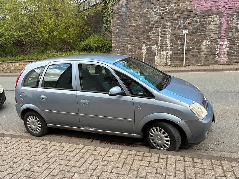 Używany Opel Meriva 90 KM (66 kW) 2005 Srebrny Minivan