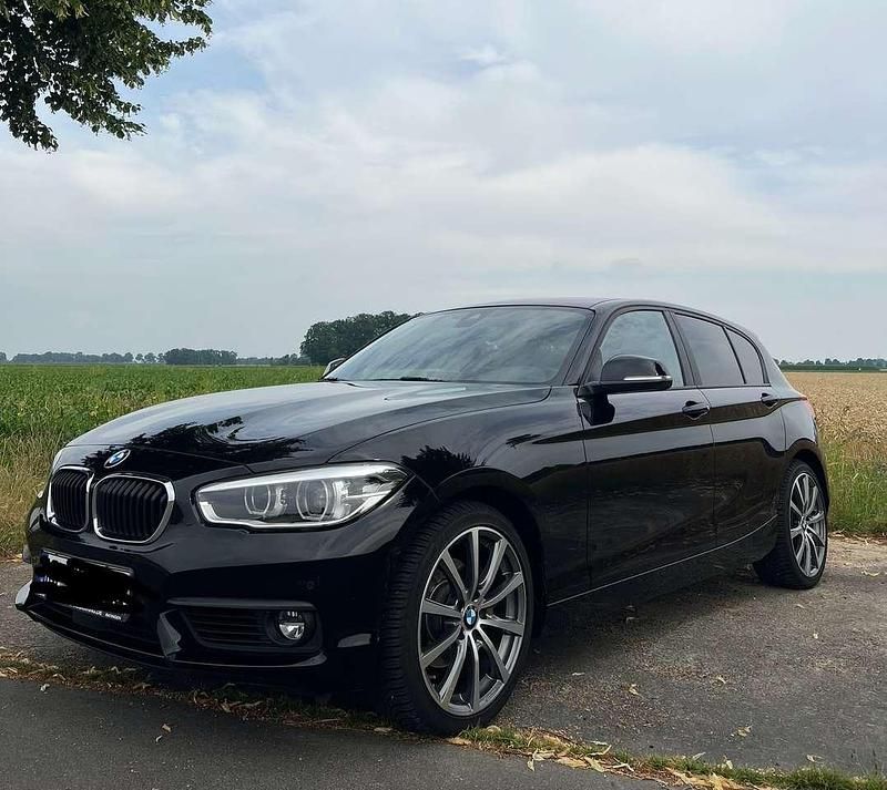 Schwarz Gebraucht 2017 BMW 120 Advantage Kleinwagen | 20.500 € (Fairer Preis) - Bild 1/4