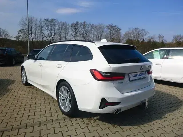 Gebraucht BMW 320 Advantage 190 PS (139 kW) 2019 Weiß Kombi