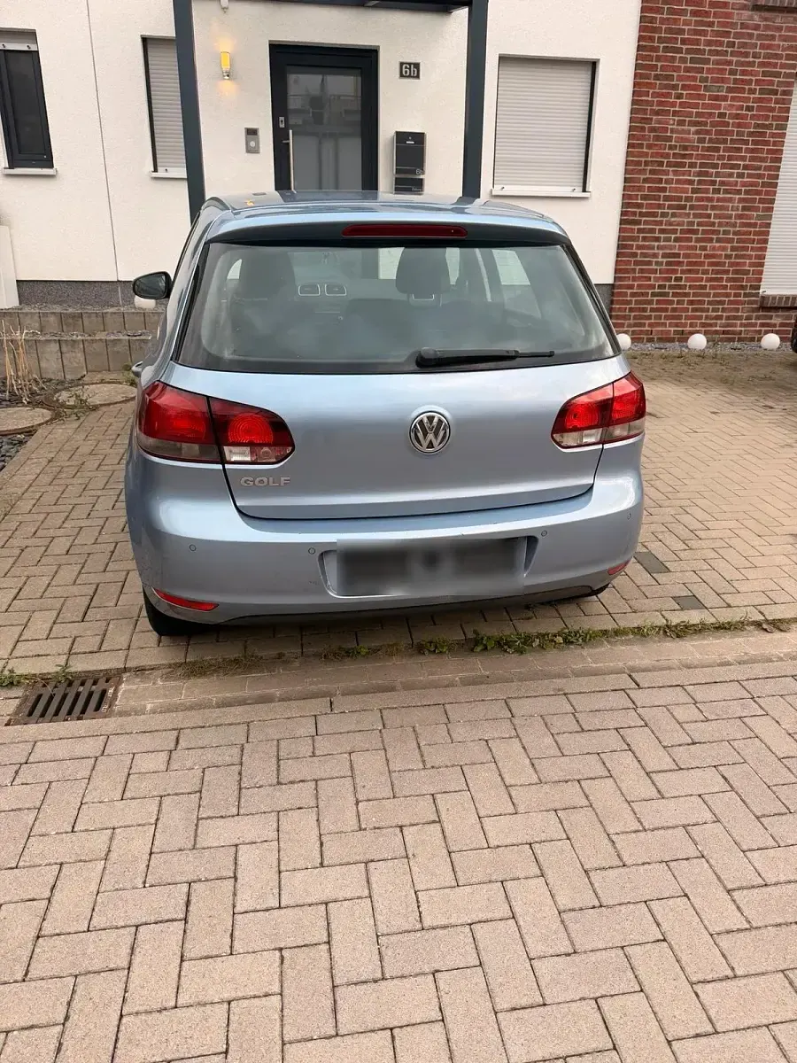 Gebraucht VW Golf VI 90 PS (66 kW) 2008 Blau Kleinwagen