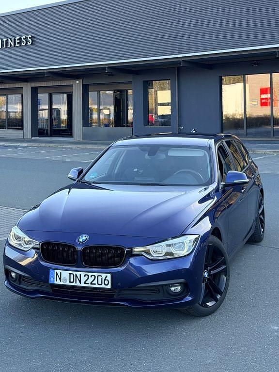 Gebraucht BMW 320 190 PS (139 kW) 2016 Blau Kombi