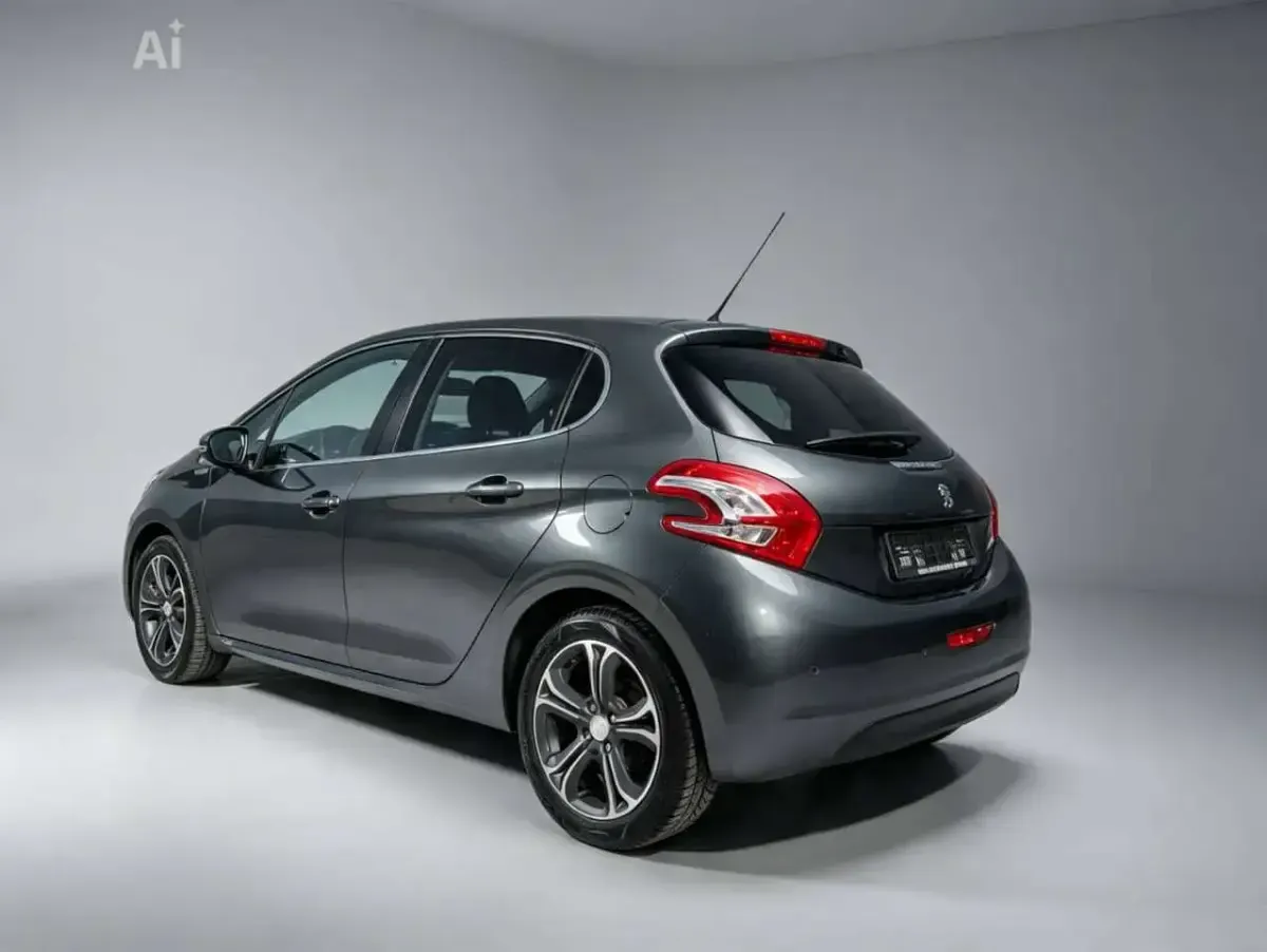 Gebraucht Peugeot 208 120 PS (88 kW) 2013 Lack grau shark Kleinwagen
