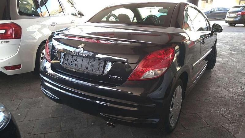Gebraucht Peugeot 207 CC 111 PS (81 kW) 2014 Schwarz Cabrio