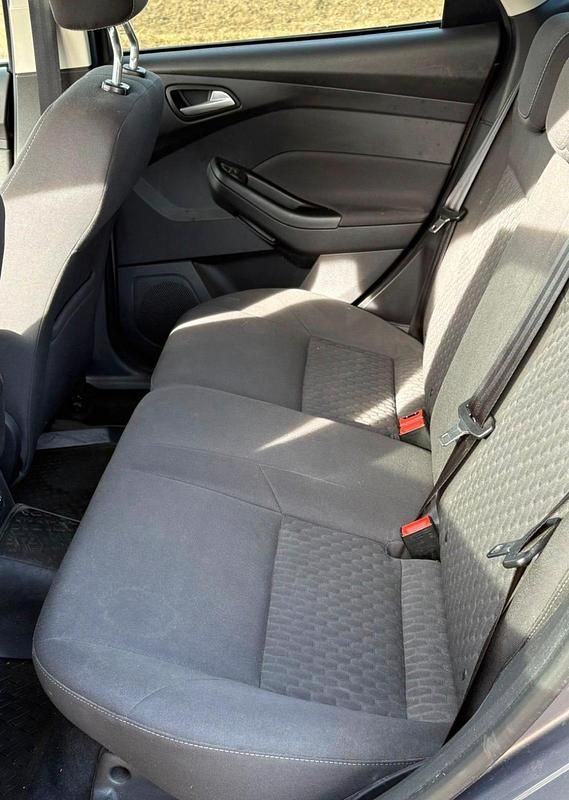 Gebraucht Ford Focus 116 PS (85 kW) 2013 Braun Kombi