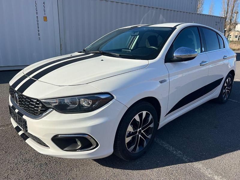 Gebraucht Fiat Tipo Mirror 95 PS (69 kW) 2019 Weiß Limousine