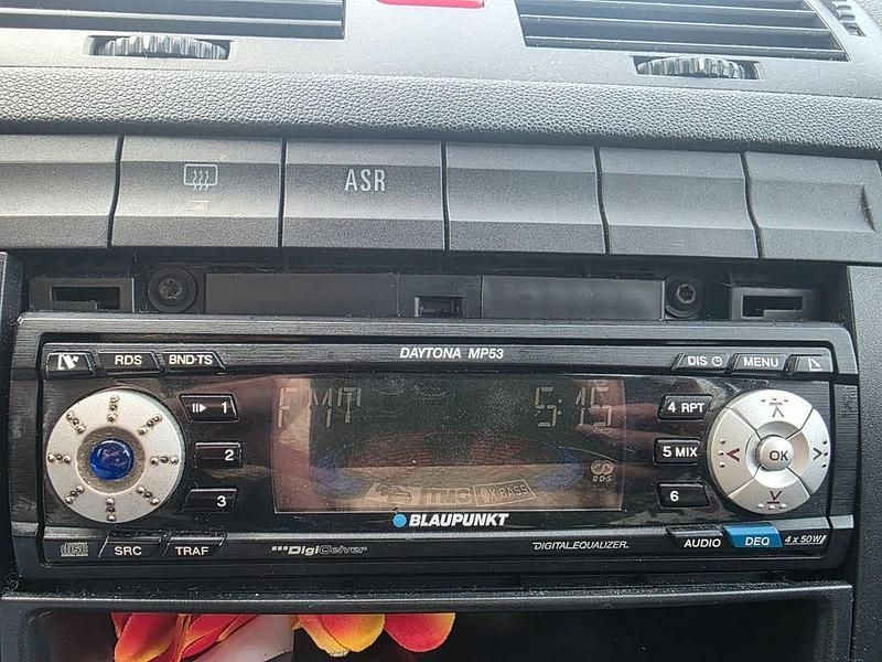 Gebraucht Skoda Fabia Ambiente 75 PS (55 kW) 2005 Beige Limousine