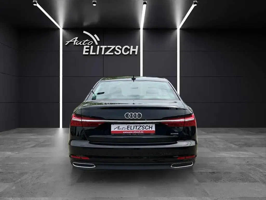 Second-hand Audi A6 Ambiente 286 CP (210 kW) 2022 Negru Berlinǎ