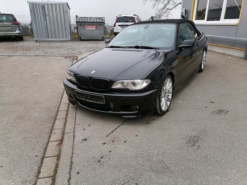 Gebraucht BMW 330 Cabriolet 231 PS (169 kW) 2004 Schwarz Cabrio