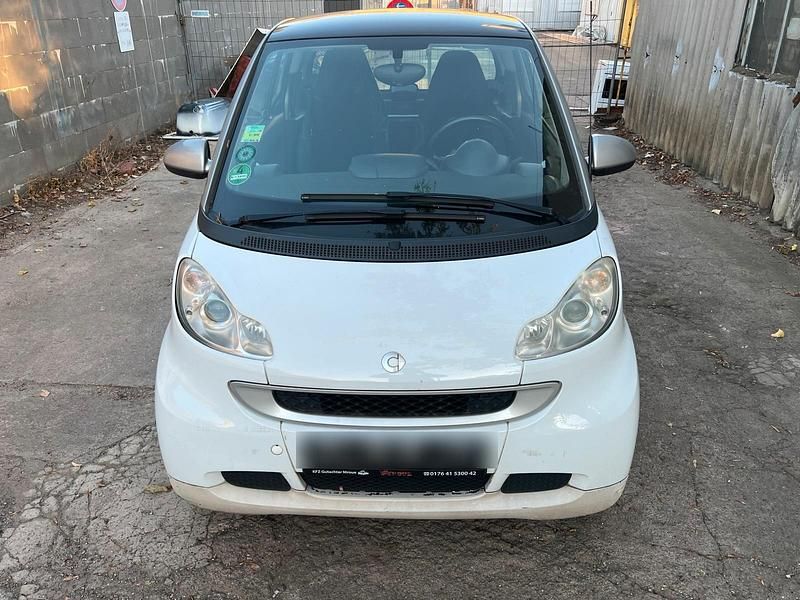Weiß Gebraucht 2010 Smart ForTwo Coupé Coupé | 3.050 € (Guter Preis) - Bild 1/4