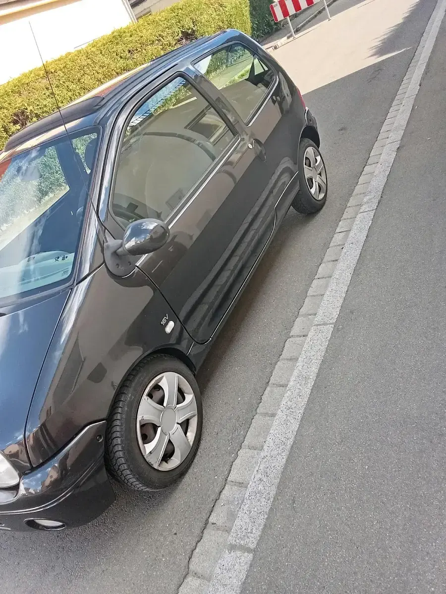 Gebraucht Renault Twingo 75 PS (55 kW) 2002 Schwarz Kleinwagen