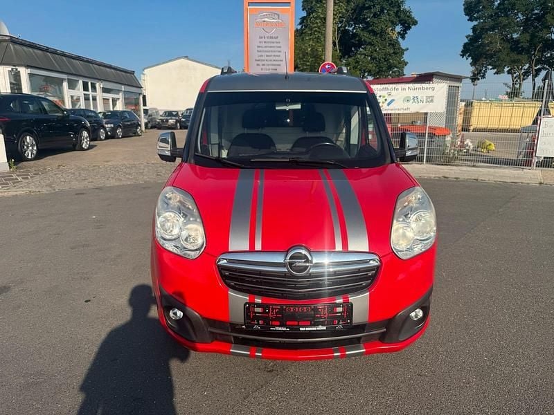 Rot Gebraucht 2012 Opel Combo Van / Kleinbus | 4.800 € (Guter Preis) - Bild 1/4