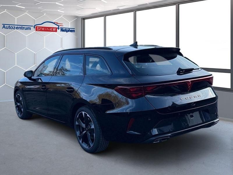 Neu Cupra Leon 150 PS (110 kW) 2026 Schwarz Limousine
