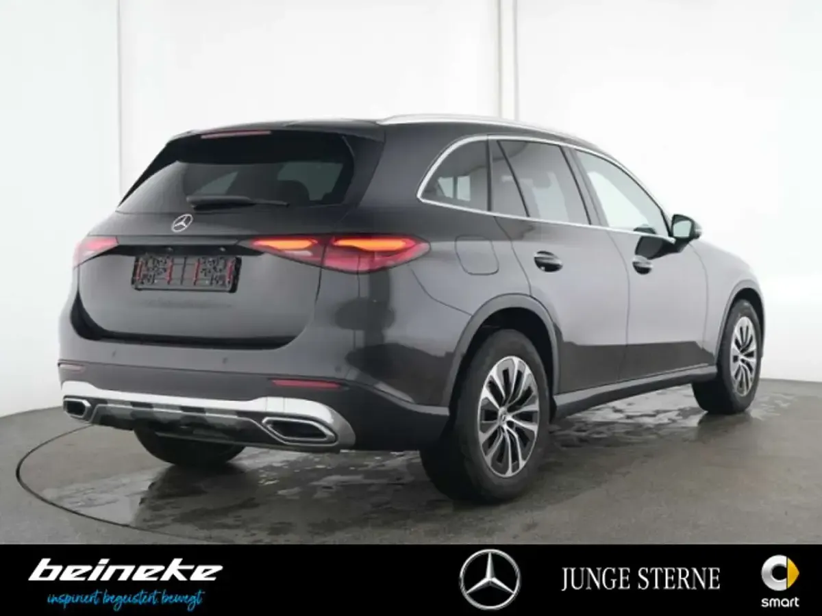 Gebraucht Mercedes GLC200 Avantgarde 204 PS (150 kW) 2025 Grau SUV