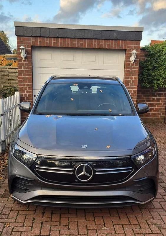 Gebraucht 2021 Mercedes EQA250 AMG line SUV | 27.400 € (Guter Preis) - Bild 1/4