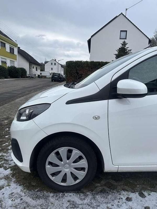 Gebraucht Peugeot 108 Active 69 PS (50 kW) 2015 Limousine
