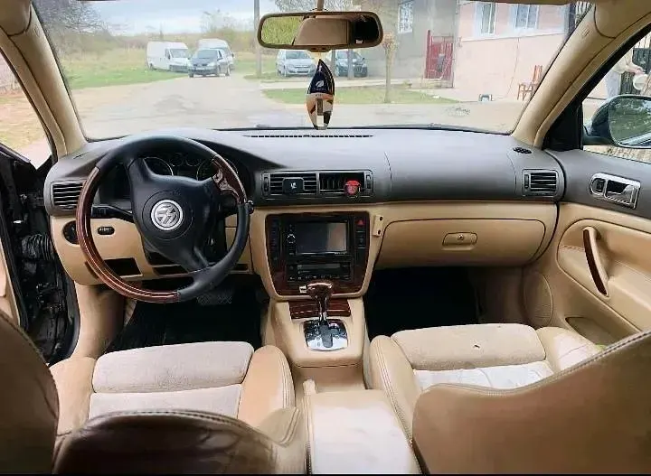 Gebraucht VW Passat 160 PS (117 kW) 2003 Schwarz Limousine