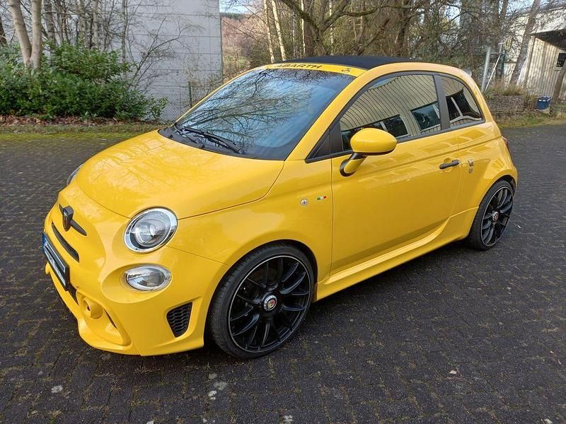 Gelb Gebraucht 2020 Abarth 595 Competizione Kleinwagen | 19.990 € (Guter Preis) - Bild 1/4