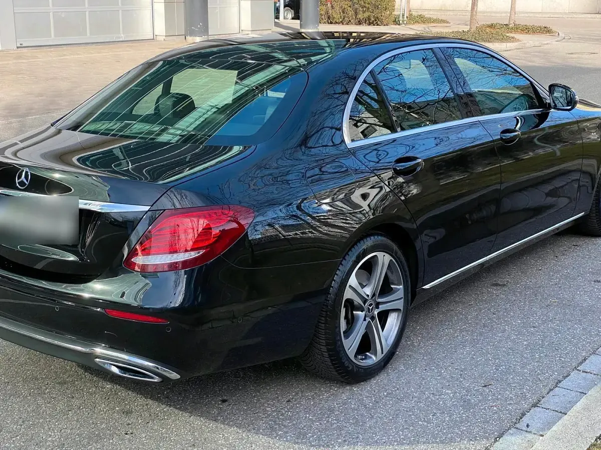 Gebraucht Mercedes E350 258 PS (189 kW) 2017 Schwarz Limousine