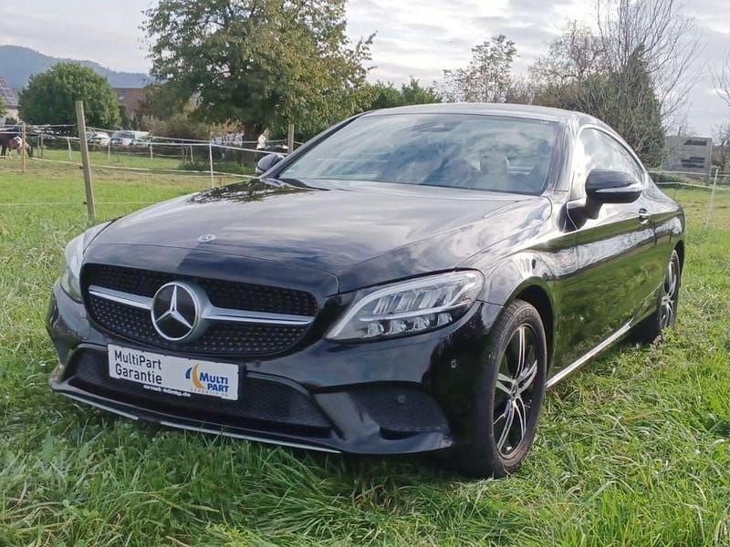 Gebraucht Mercedes C180 156 PS (114 kW) 2019 Schwarz Coupé