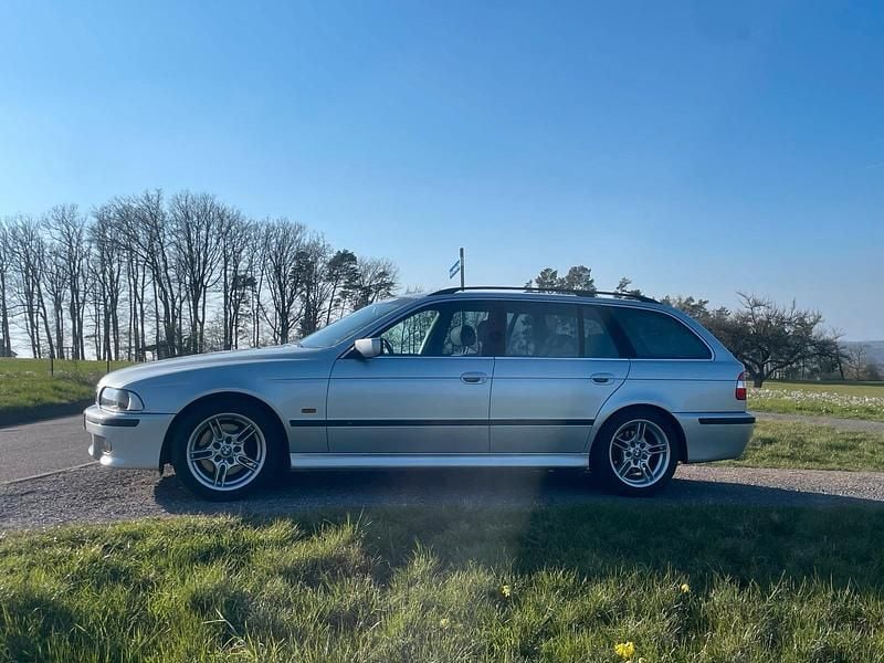 Gebraucht BMW 530 231 PS (169 kW) 2000 Silber Kombi