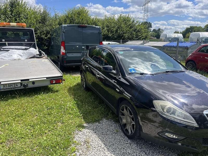 Gebraucht Lancia Delta 120 PS (88 kW) 2010 Kleinwagen