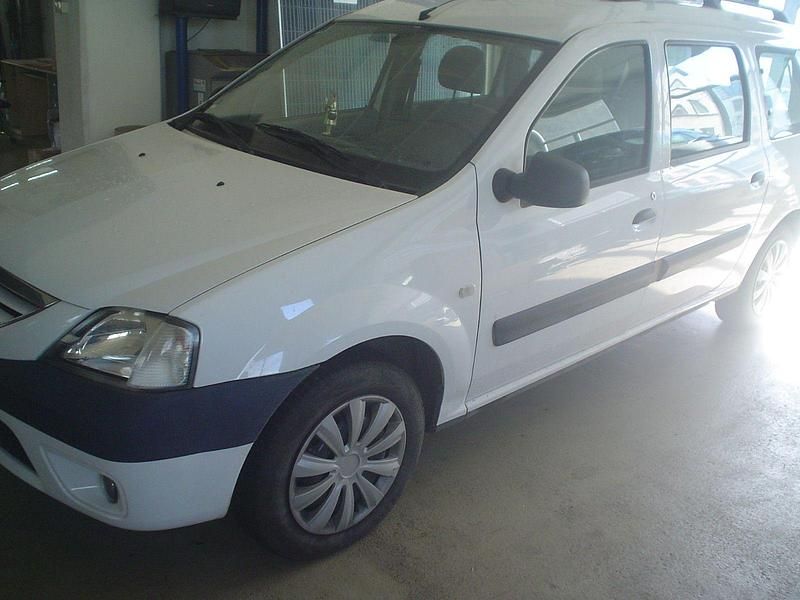 Gebraucht Dacia Logan MCV Lauréate 68 PS (50 kW) 2007 Weiß Kombi