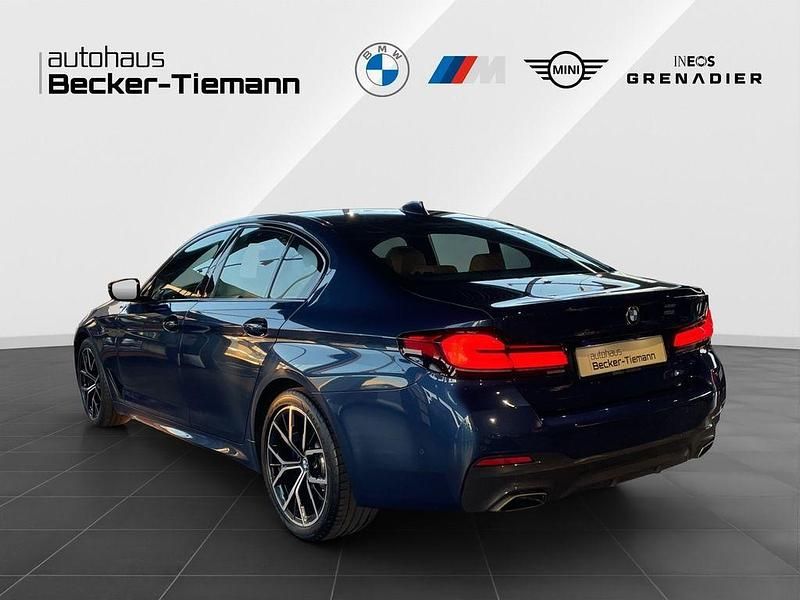 Gebraucht BMW 530 M Sport 286 PS (210 kW) 2021 Phytonicblau Limousine