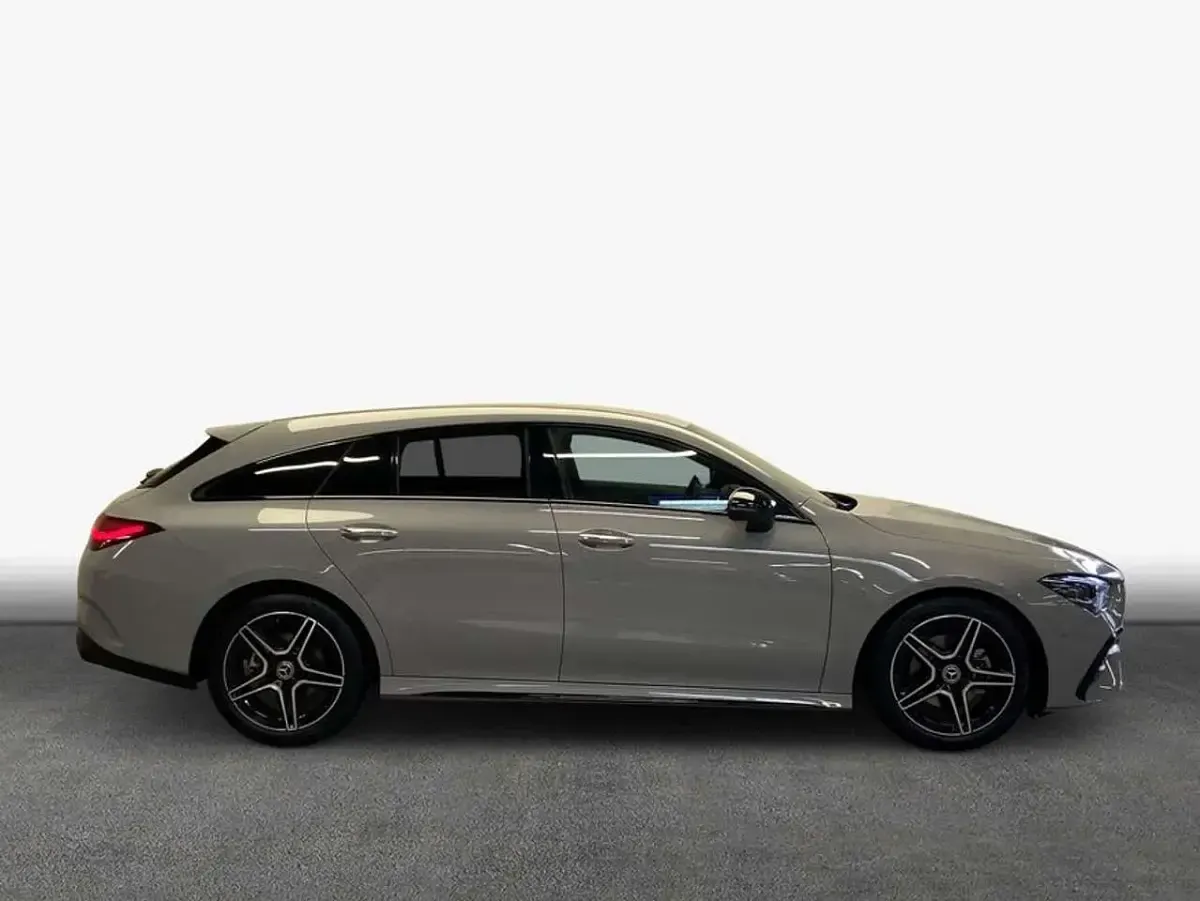 Gebraucht Mercedes CLA180 136 PS (100 kW) 2026 Manufaktur alpingrau uni Limousine