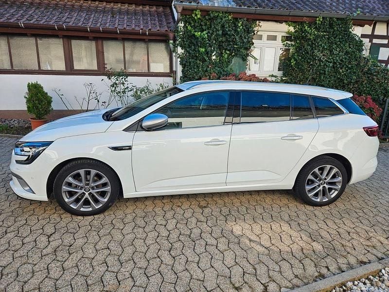 Weiß Gebraucht 2019 Renault Mégane GT Line GT-Line Limousine | 14.000 € (Fairer Preis) - Bild 1/4