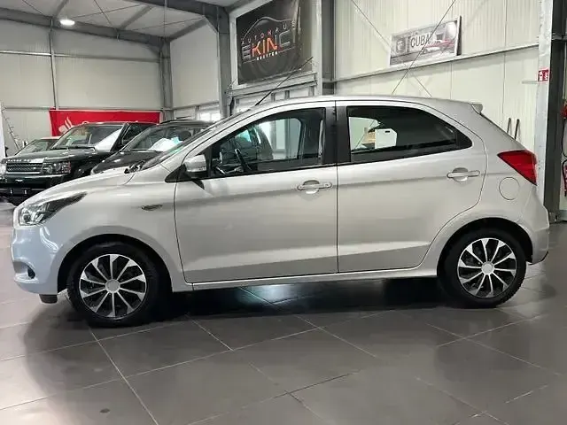 Gebraucht Ford Ka Plus 86 PS (63 kW) 2017 Silber Kleinwagen