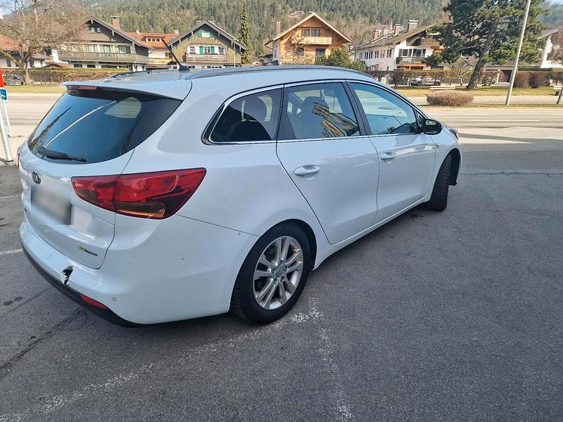 Gebraucht Kia Ceed 2014 Weiß Kleinwagen