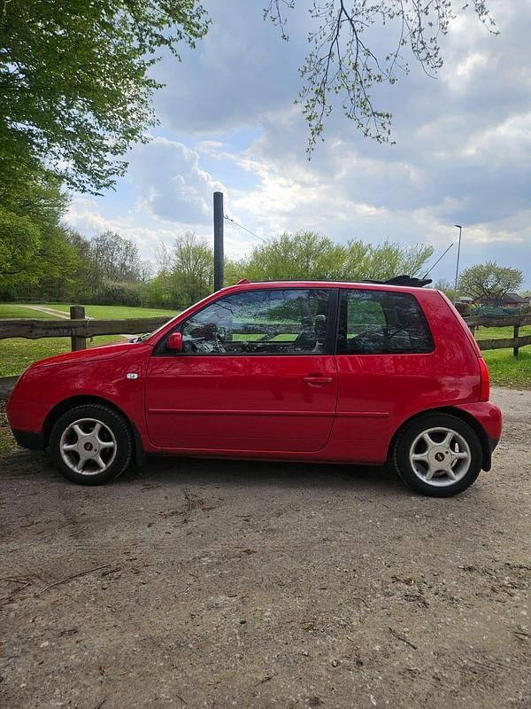 Gebraucht VW Lupo 60 PS (44 kW) 2005 Rot Kleinwagen